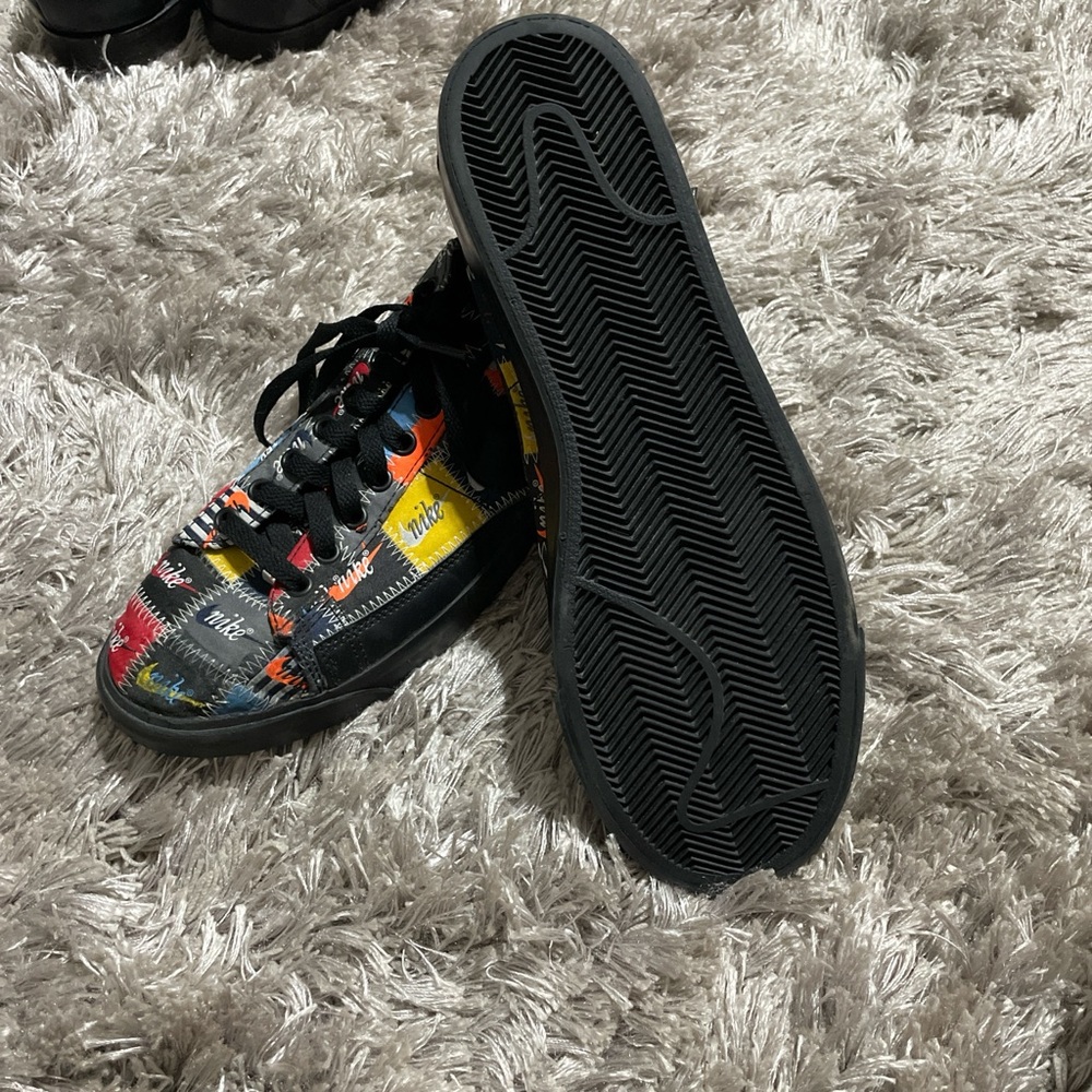Nike Black and Red Urban Sneakers